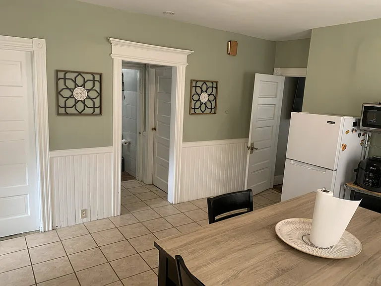 72 Marion Ave N #1 — Photo 6