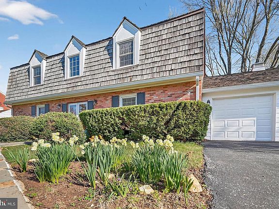 3rd image of 3713 King William Dr