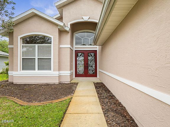 2nd image of 60 Villa Lago Ln