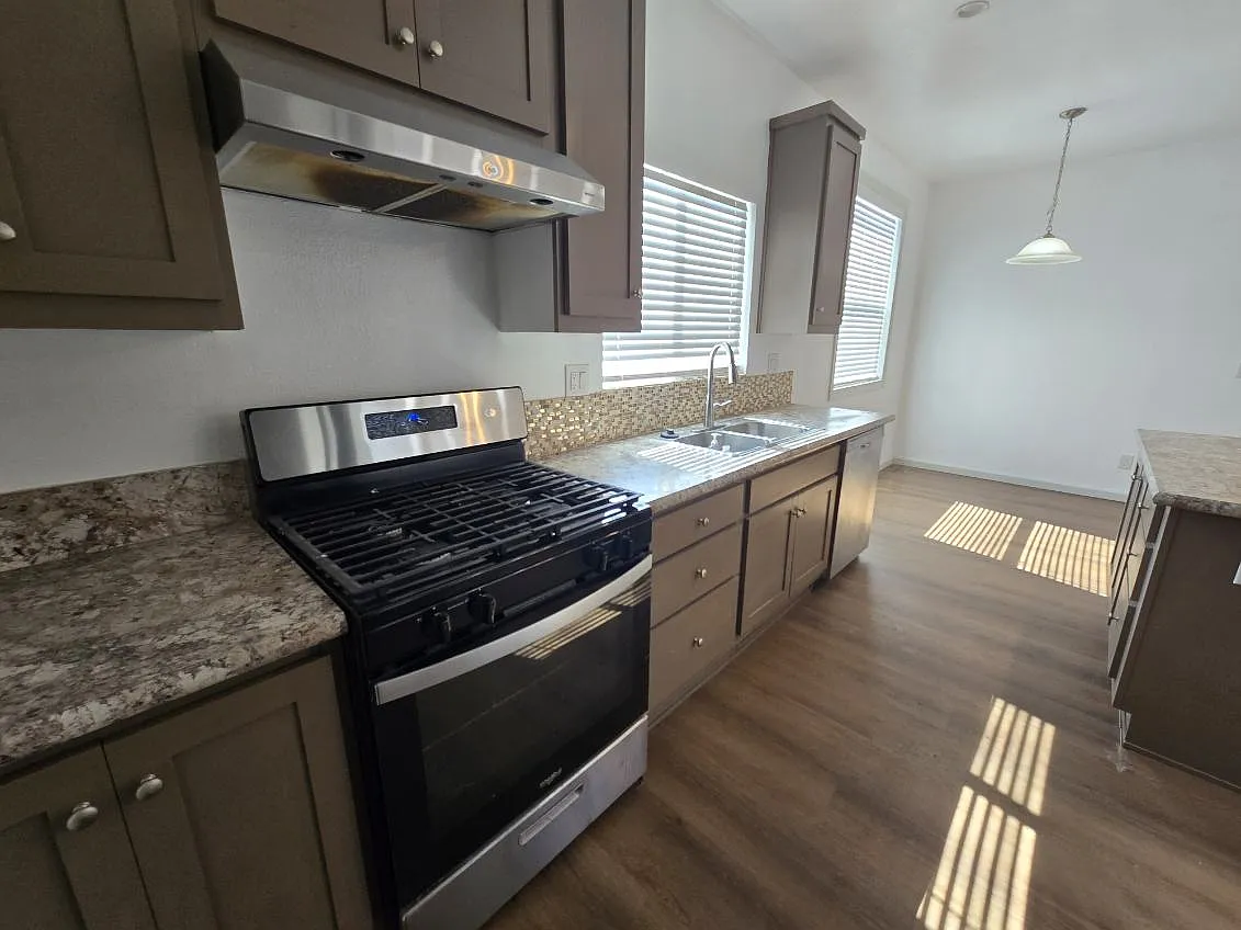 3 bed, $3,700 — Photo 2