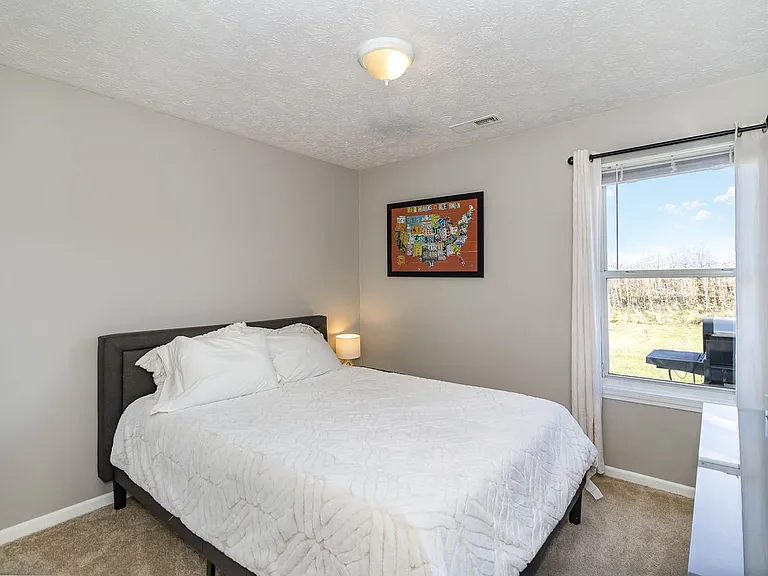130 Overbrook Ct — Photo 16