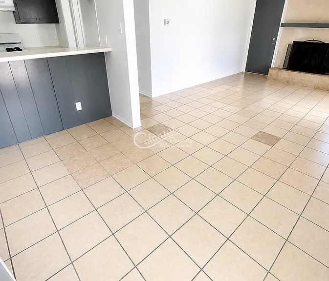 2015 Greenbrook Pkwy #B — Photo 4