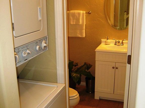 4th image of 4102 Marlborough Ave APT 209