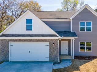 151 Lakecrest Cir SW, Calhoun, GA 30701