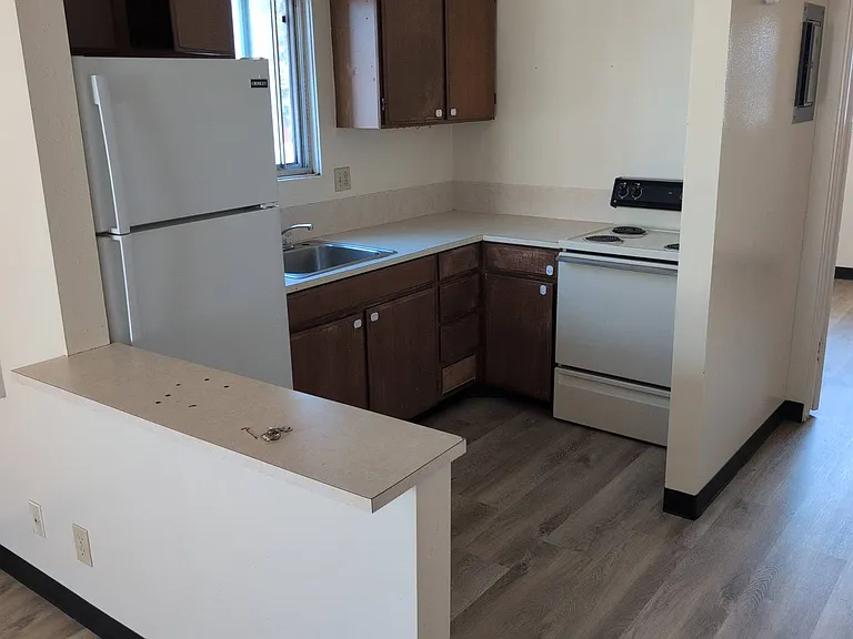 486 Whittier St #22 — Photo 2