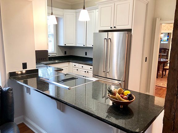5th image of 500 Kershaw St