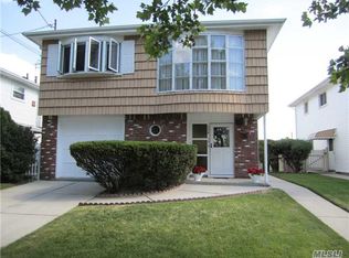 23812 149th Ave, Rosedale, NY 11422