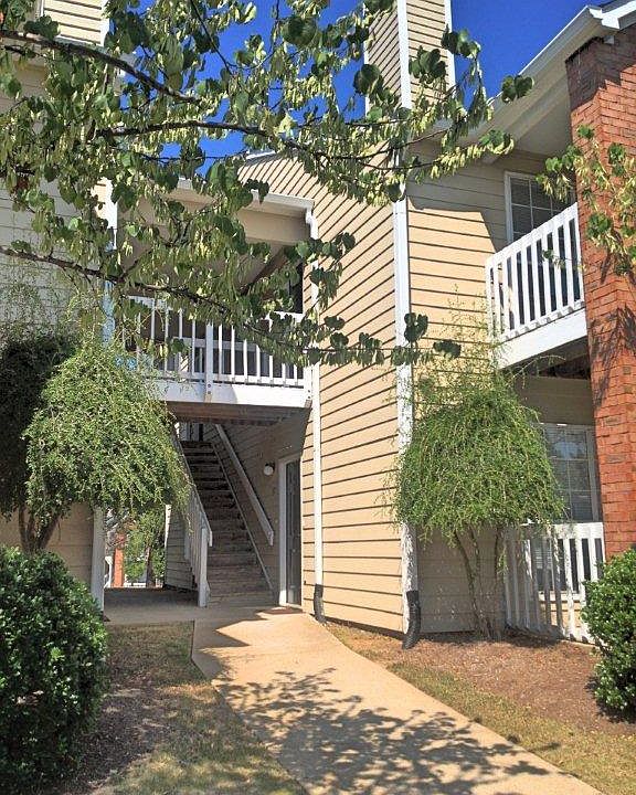 One Bedroom Building