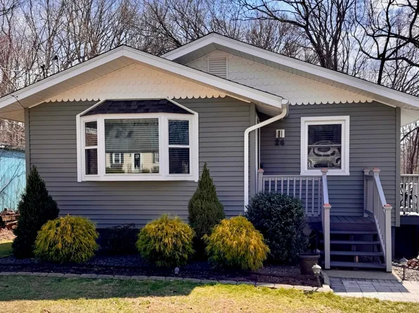 24 Shady Drive, Wallingford, CT 06492