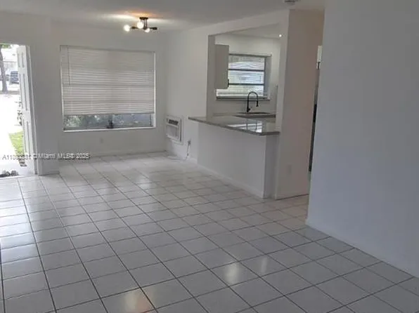 3033 NW 43rd Ave APT 108, Fort Lauderdale, FL 33313