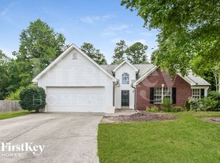6247 Highgrove Dr, Flowery Branch, GA 30542
