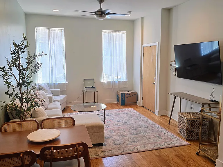 1605 Christian St #A — Photo 4