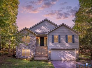 835 Eastover Pkwy, Locust Grove, VA 22508