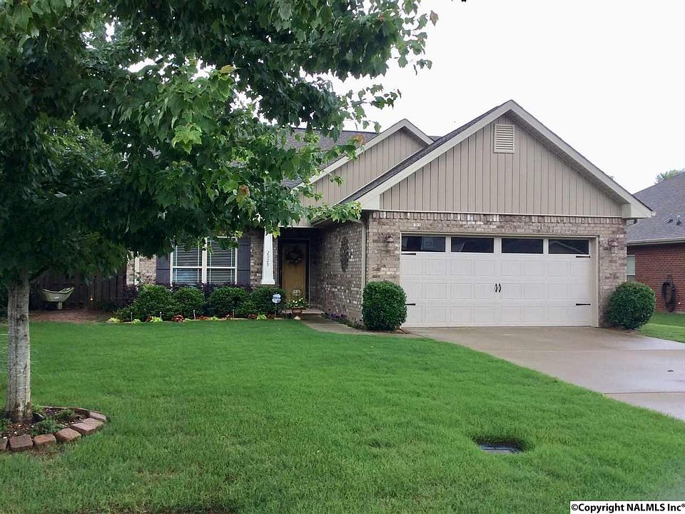 1st image of 2929 Magnolia Park Dr