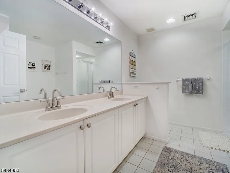 14 Lagoon Way — Photo 24