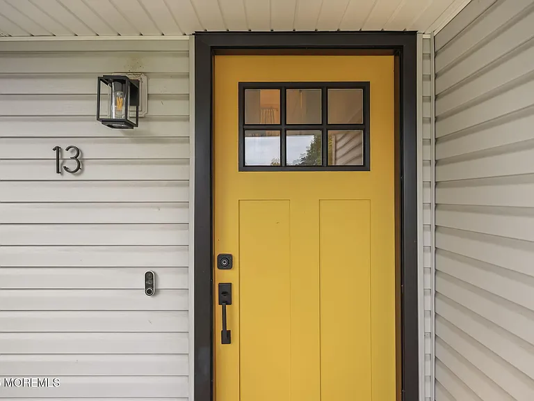 13 Woodland Rd — Photo 3