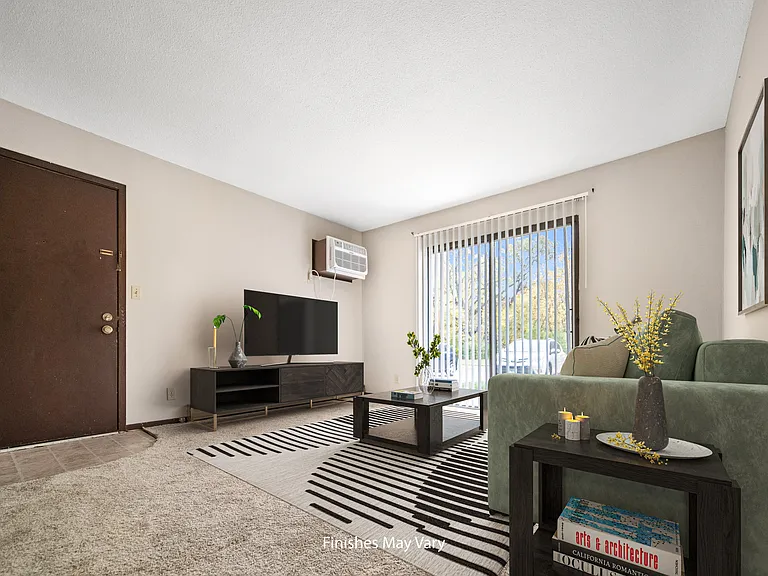 2900 W War Memorial Dr — Photo 35