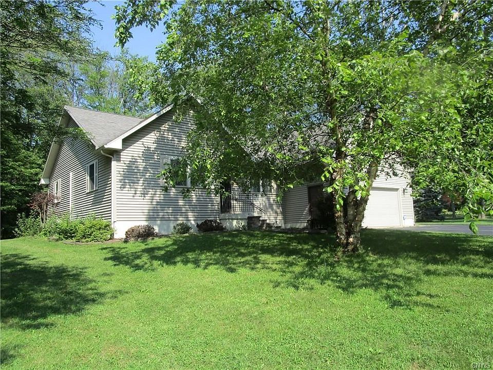 1st image of 1 Debbie Ln