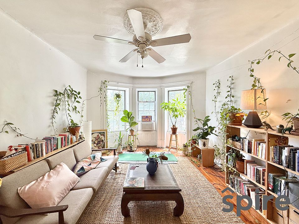 1st image of 247 Lefferts Ave #2
