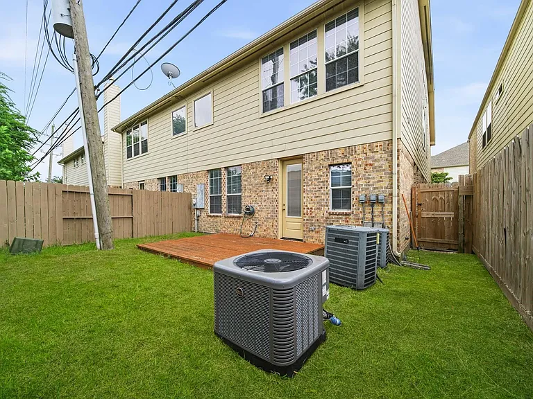 2711 Wallingford Pnes — Photo 34