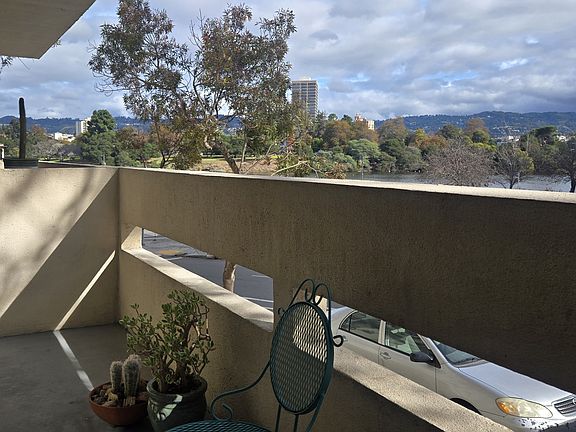 5th image of 151 Lakeside Dr #106