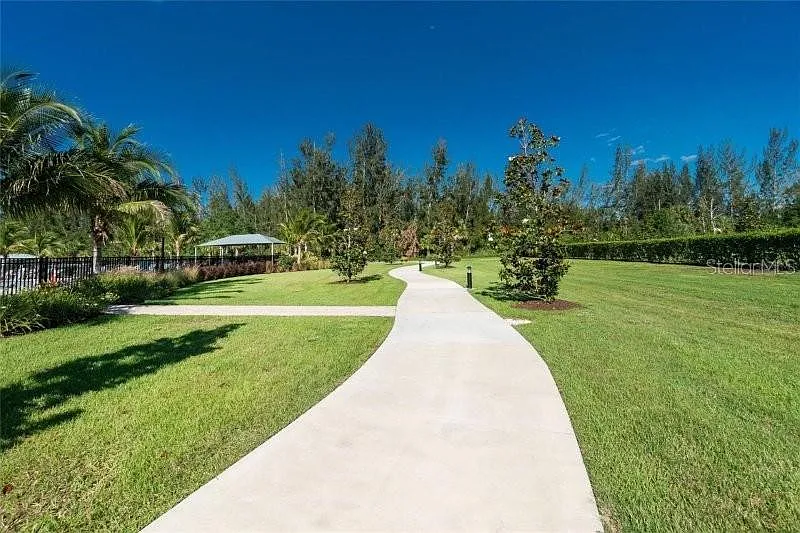2 bed, 2.0 bath, 1516 sqft, $4,000 — Photo 4