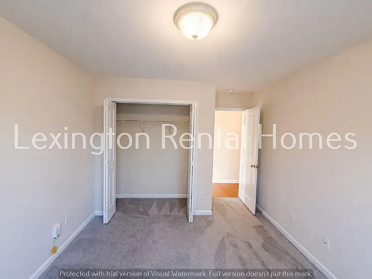 152 Castlefield Dr — Photo 13