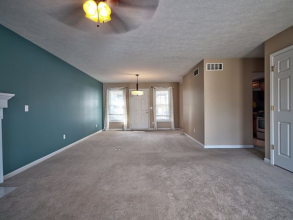 5th image of 4347 Foxfire Dr