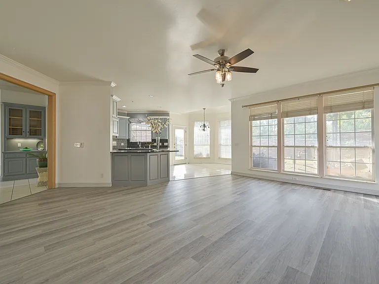 2424 Ashebury Way — Photo 14