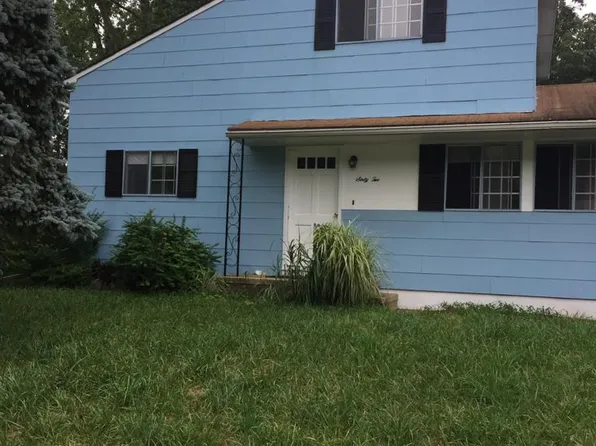 62 Western Dr, Howell, NJ 07731