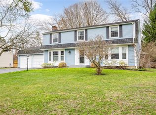 78 Phaeton Dr, Penfield, NY 14526