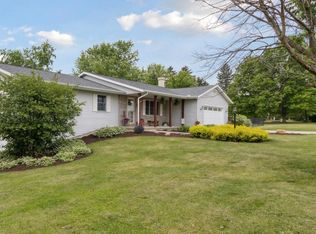 3 Highview Dr, Orangeville, IL 61060