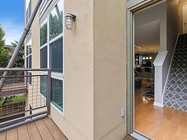 Balcony entrance