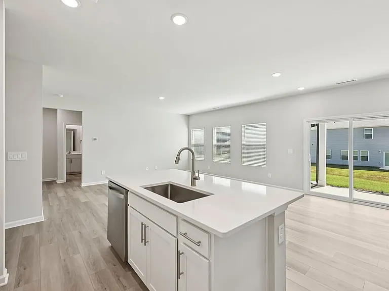 328 Karlov Rd — Photo 5