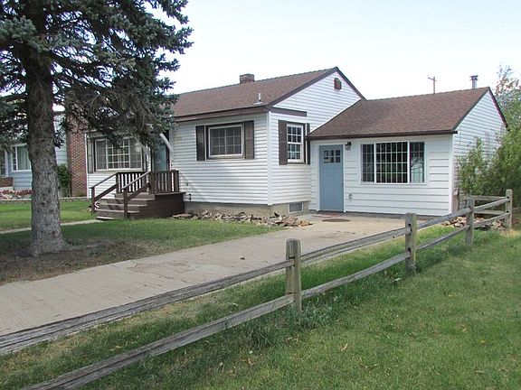 2nd image of 109 1st Ave N