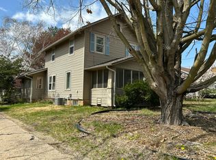 1662 S Chicago Ave, Freeport, IL 61032