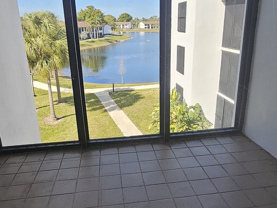 Screened patio