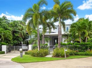 750 S Mashta Dr, Key Biscayne, FL 33149