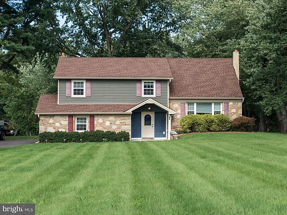 2nd image of 3031 Bristol Rd
