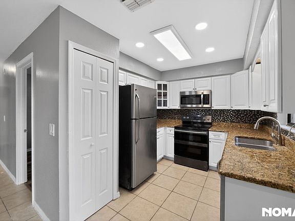2nd image of 454 Loblolly Ln