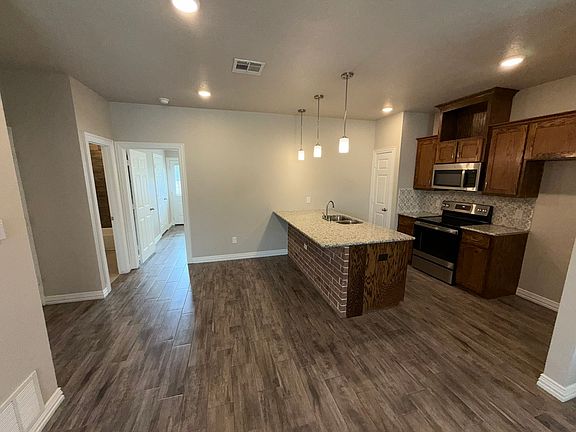 4th image of 3206 Fenway Cir