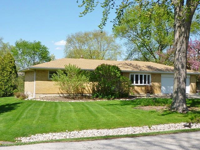 1st image of 22W218 Temple Dr