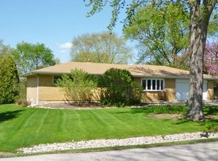 22W218 Temple Dr, Medinah, IL