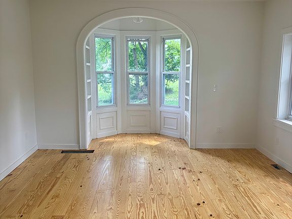 4th image of 749 Broadway