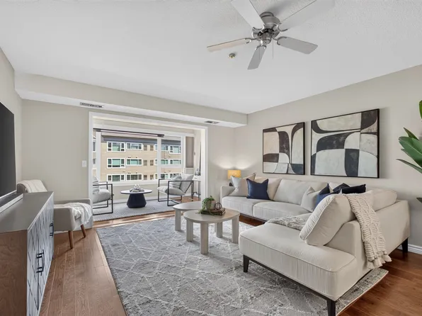 1045 Sutherland Ave Unit 206, Kelowna, BC V1Y 5Y1