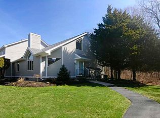 71 Oceanwoods Dr, North Kingstown, RI 02852