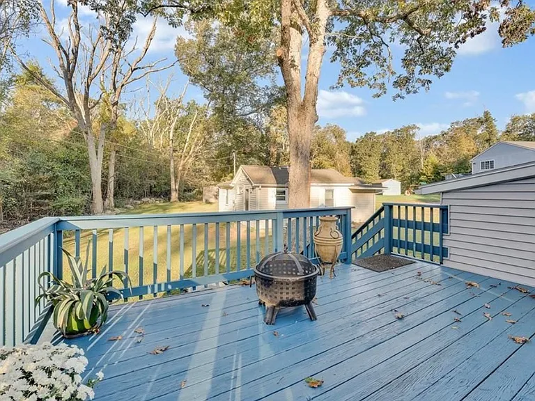 2BED2BATH HOME - PATIO/DECK