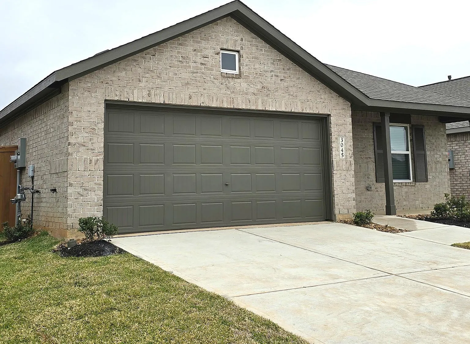 4 bed, 2.0 bath, $2,300 — Photo 3