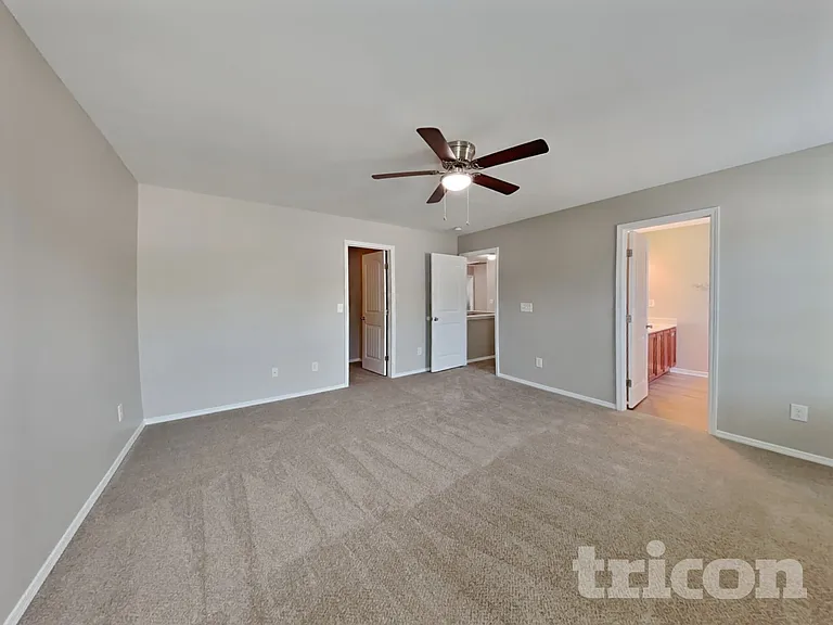 514 Kerriann Ln — Photo 10