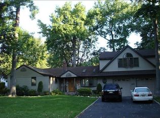 221 Concord Dr, Paramus, NJ 07652